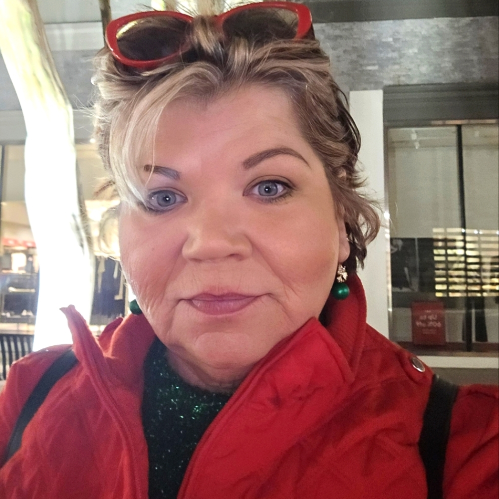Meet your Posher, Stacy